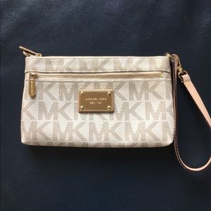 Michael Kors Wristlet